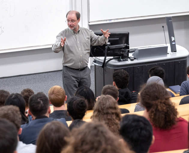 Dr Andreas Kogelbauer teaching