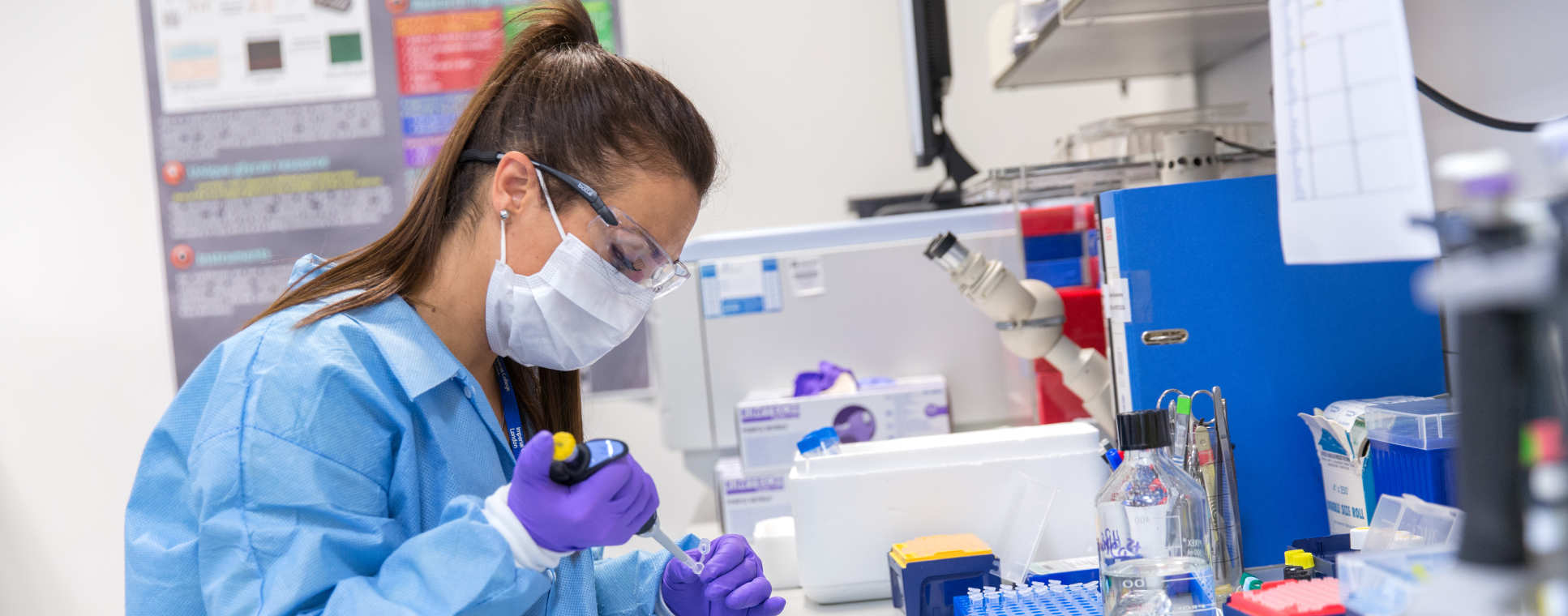 Dr Da Silva in the Glycosciences laboratory at Hammersmith campus