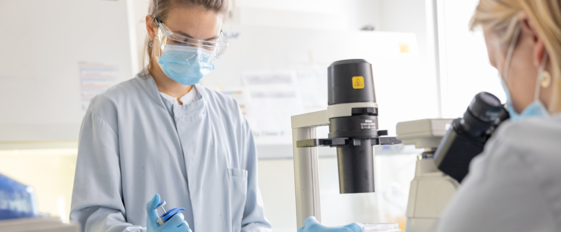 Female researchers in lab