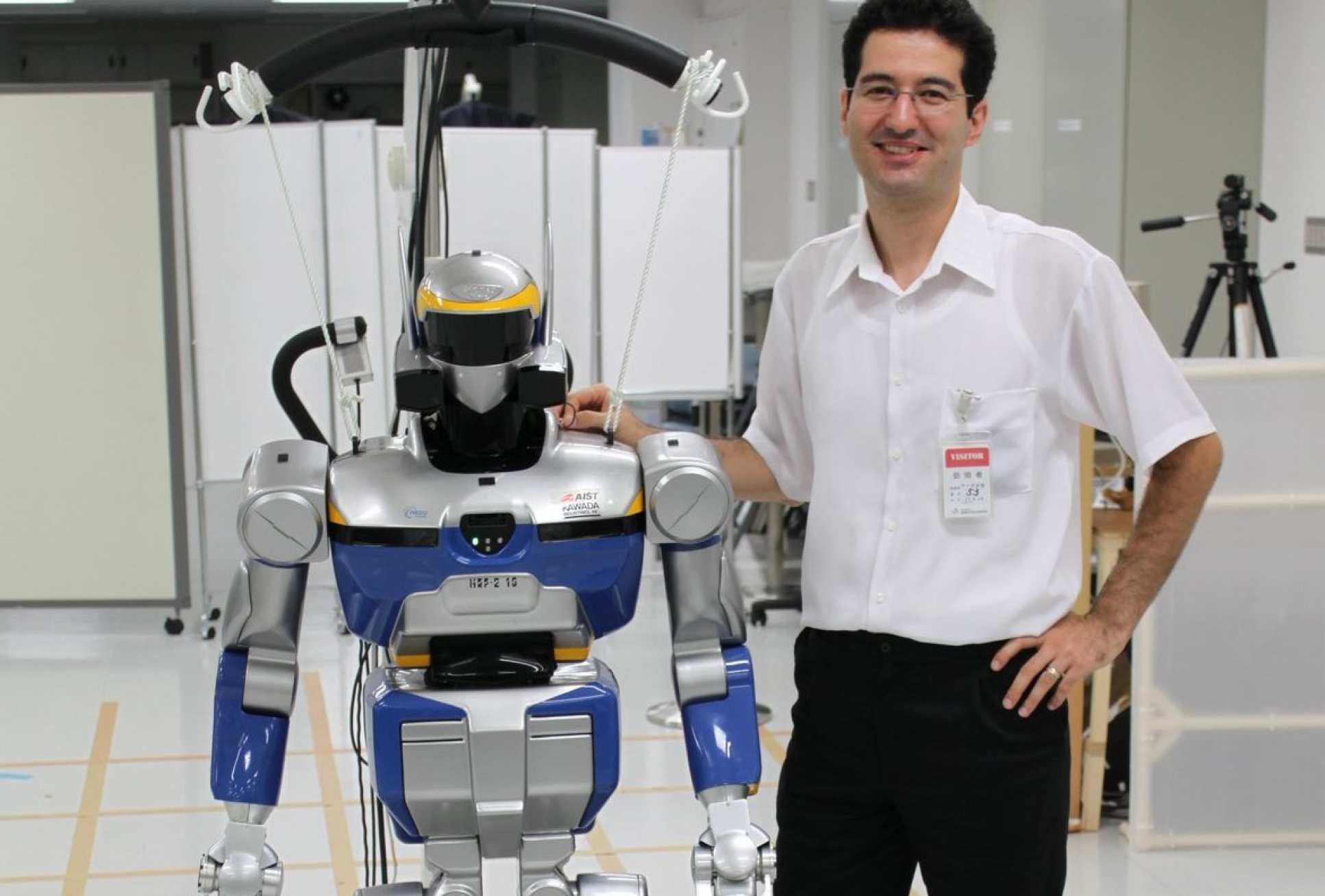 Dr Petar Kormushev with HRP-2 (Japan)